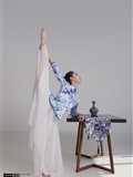 GALLI GALLI Dance Diary 104 - Blue and white porcelain Han Yutong(30)